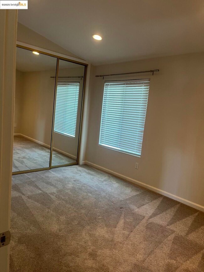 Building Photo - 5789 Cutter Loop