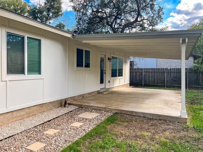 Building Photo - 7736 Croftwood Dr