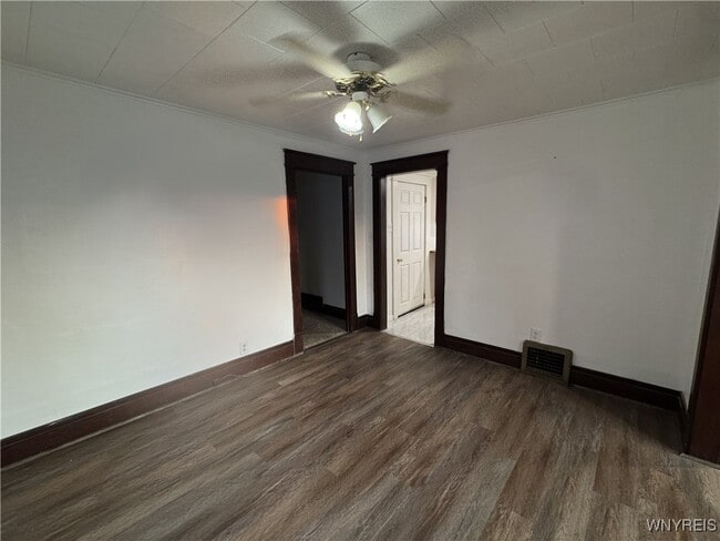 Building Photo - 141 Hawthorne Ave