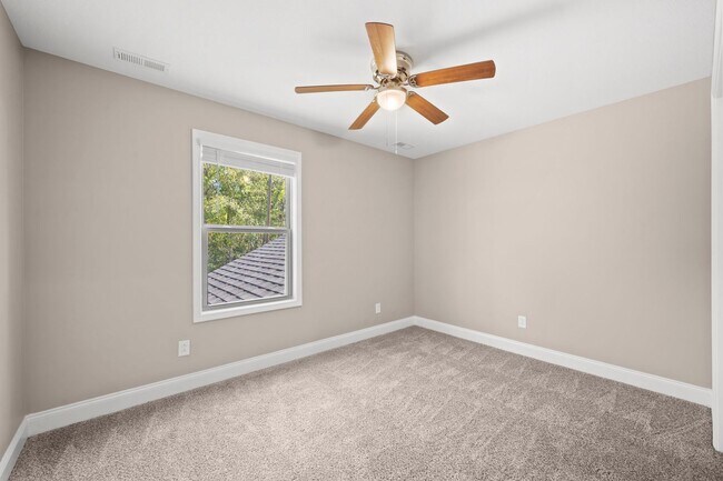 Building Photo - Beautiful 4BR Home with Finished Basement