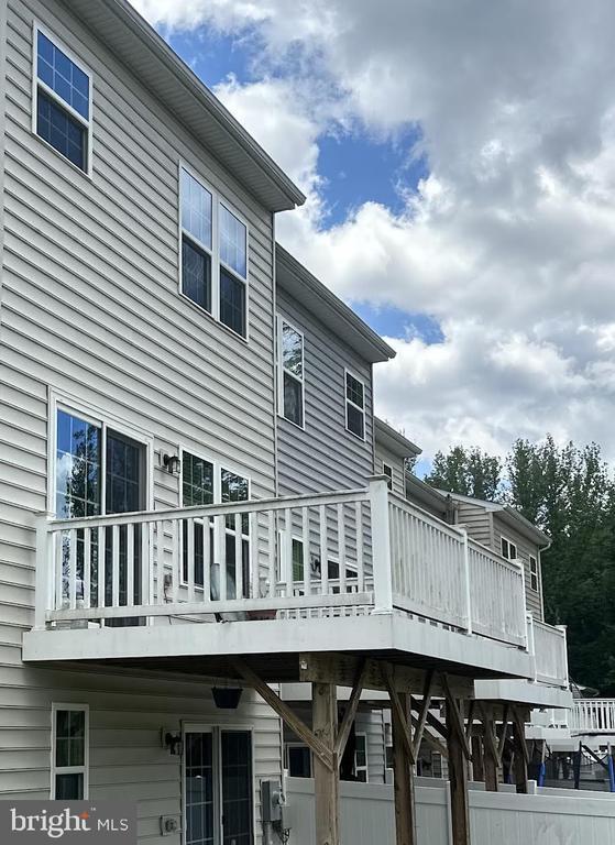 Building Photo - 514 Landing Dr