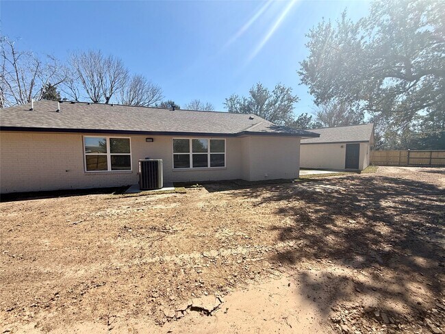 Building Photo - 4835 County Rd 380