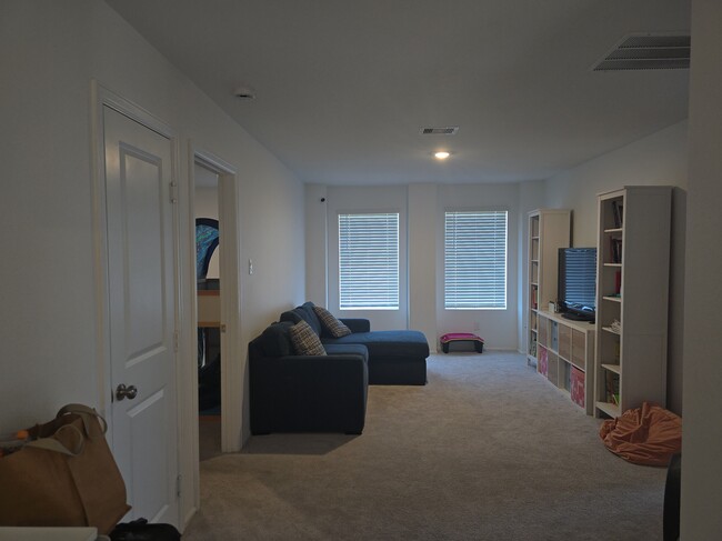 Building Photo - 27002 River Birch Ridge Dr