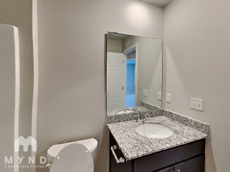 Building Photo - 37 Brown Thrasher Ct