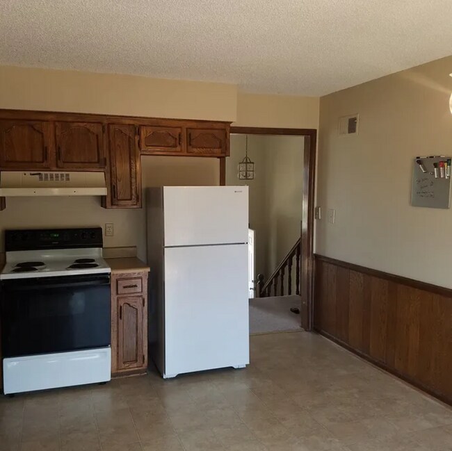 Building Photo - 8814 Gallery St