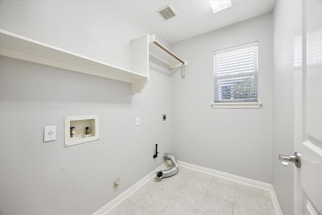 Building Photo - 1824 Chasewood Dr