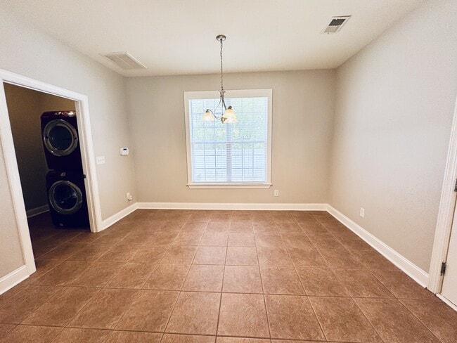 Building Photo - 3571 Brampton Dr