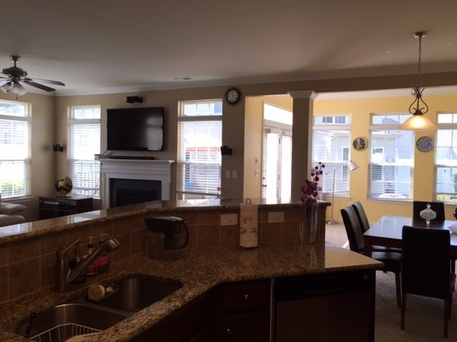 Building Photo - Park South Station Townhome - End Unit COM...
