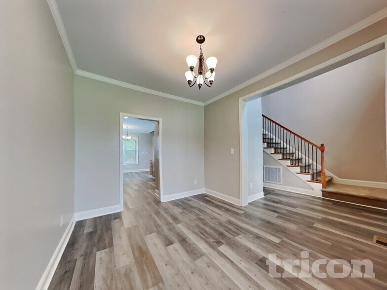 Building Photo - 3020 Plantation Glen Dr