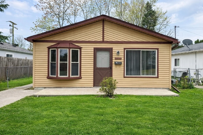 Building Photo - 20812 Woodward St