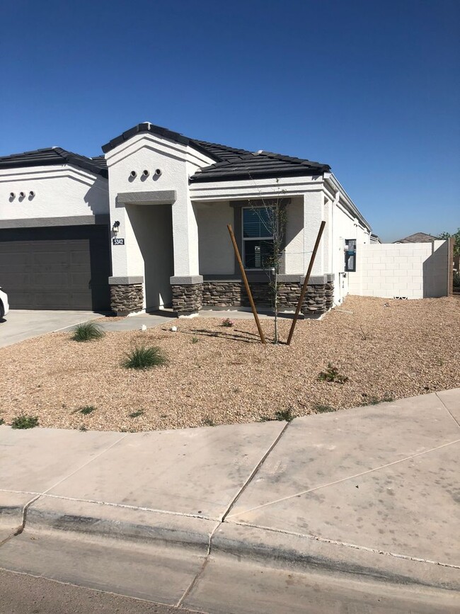 Primary Photo - Beautiful Home in Laveen!