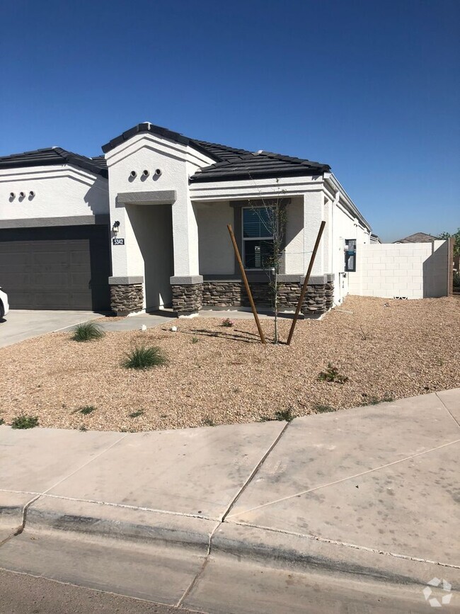 Building Photo - Beautiful Home in Laveen!