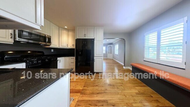 Building Photo - 5400 3rd Ave N
