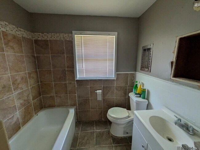 Building Photo - 5966 Clayton Dr