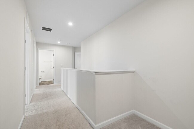 Building Photo - 3404 Helene Rieder Dr