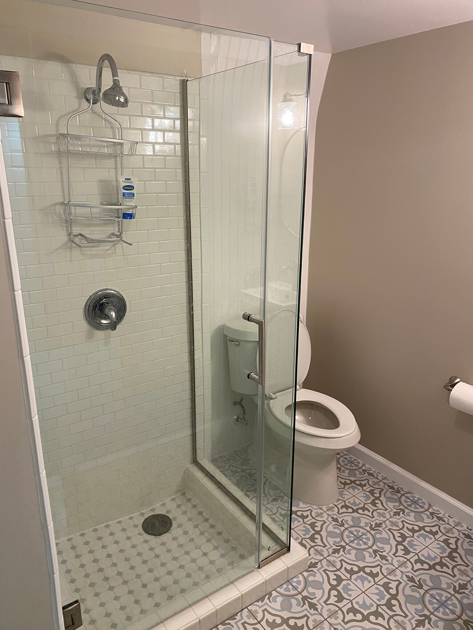 Basement full bath - 413 5th St
