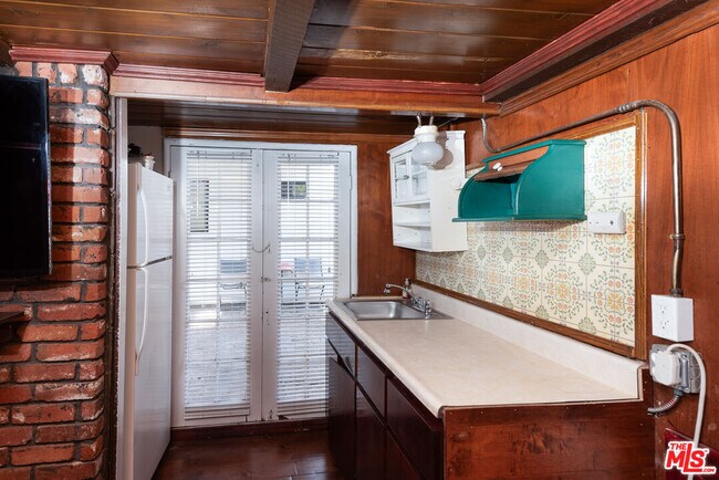 Building Photo - 14842 Morrison St