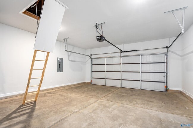 Building Photo - 14441 Mountain Strm Dr