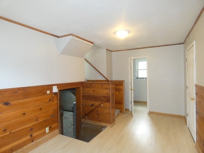 Building Photo - 1402 NE 67th St