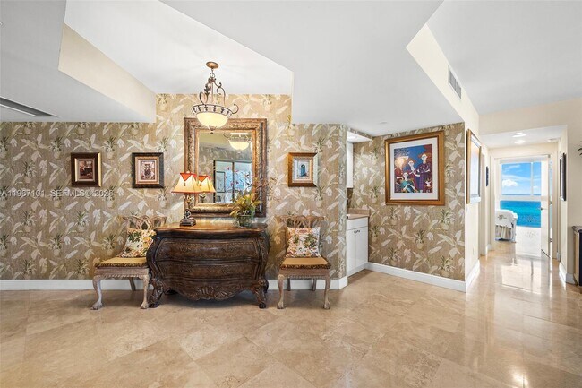 Building Photo - 4775 Collins Ave