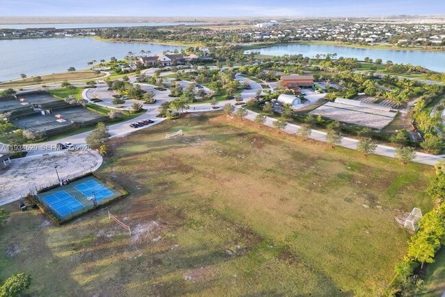 Building Photo - 19594 Broad Shore Walk