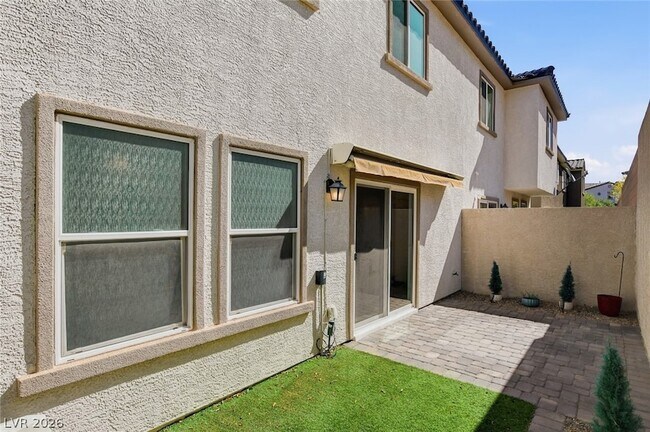 Building Photo - 305 Quail Dove Ave