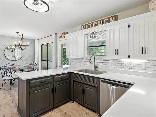 Building Photo - 16485 Red Wood Cir N