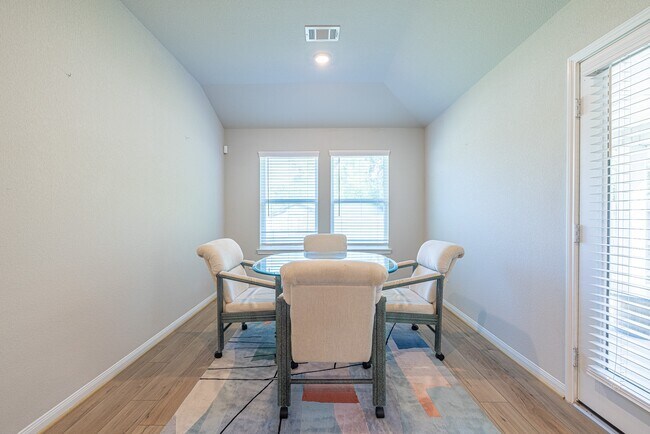 Building Photo - 17705 Hanson Ridge Dr