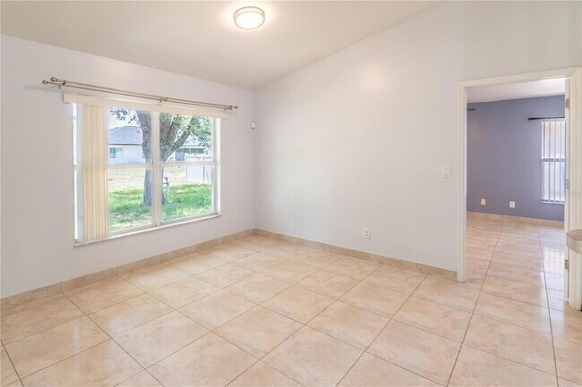 Building Photo - 4913 Cromey Rd