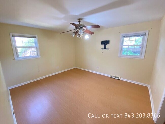 Building Photo - 654 McCutchen St