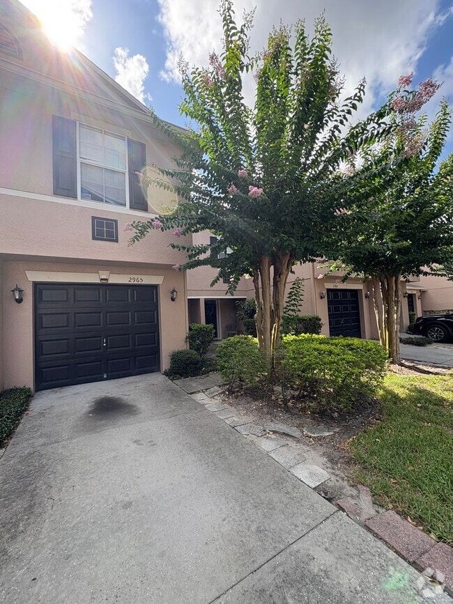 Building Photo - For Rent: 3 Bed / 2.5 Bath Townhome in Ash...