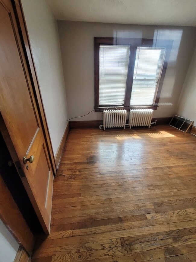 Building Photo - 809 Ferdinand Ave SW