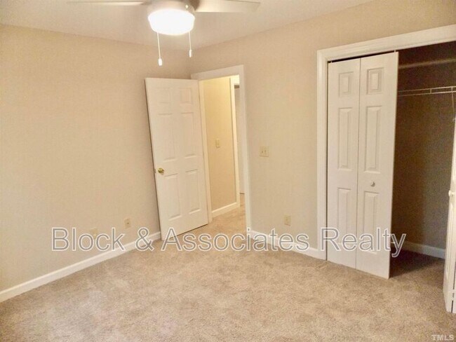 Building Photo - 54 Preakness Dr