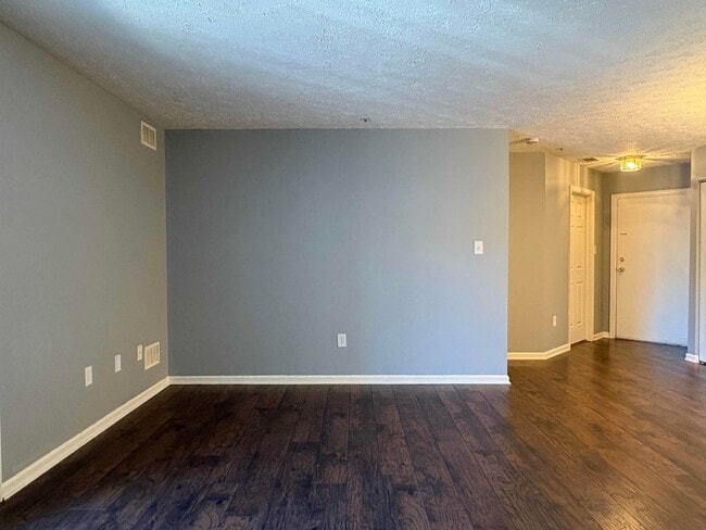 Building Photo - Great 2 Bedroom 2 Bath in Germantown