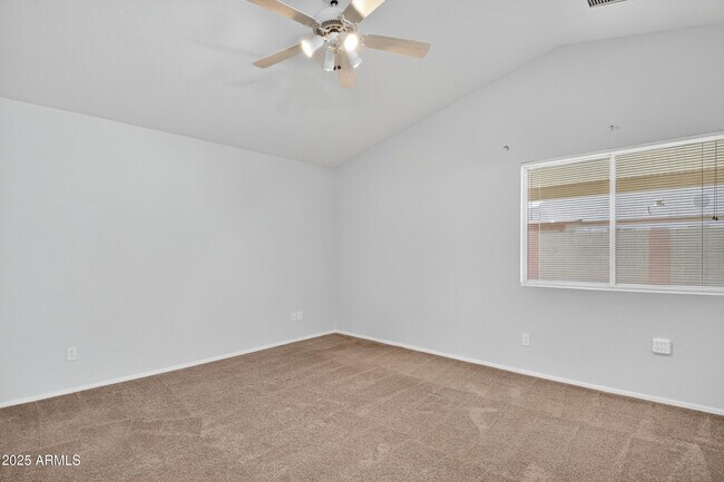 Building Photo - 1719 E Sandalwood Rd