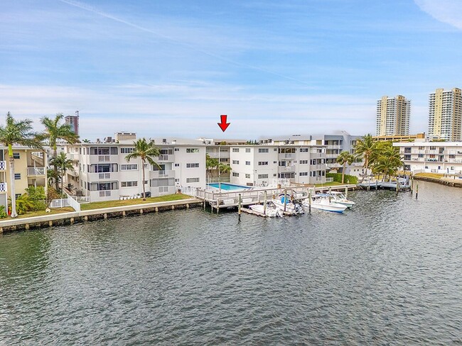 Primary Photo - 462 Golden Isles Dr