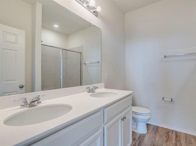 Building Photo - 790 Pepperbark Loop