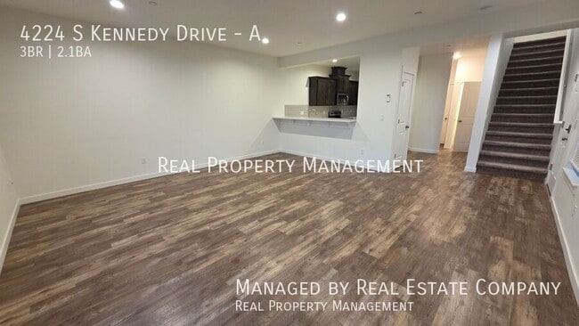 Building Photo - 4224 S Kennedy Dr