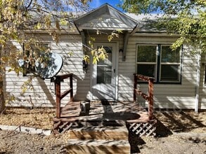 Building Photo - 140 1/2 West Court Street