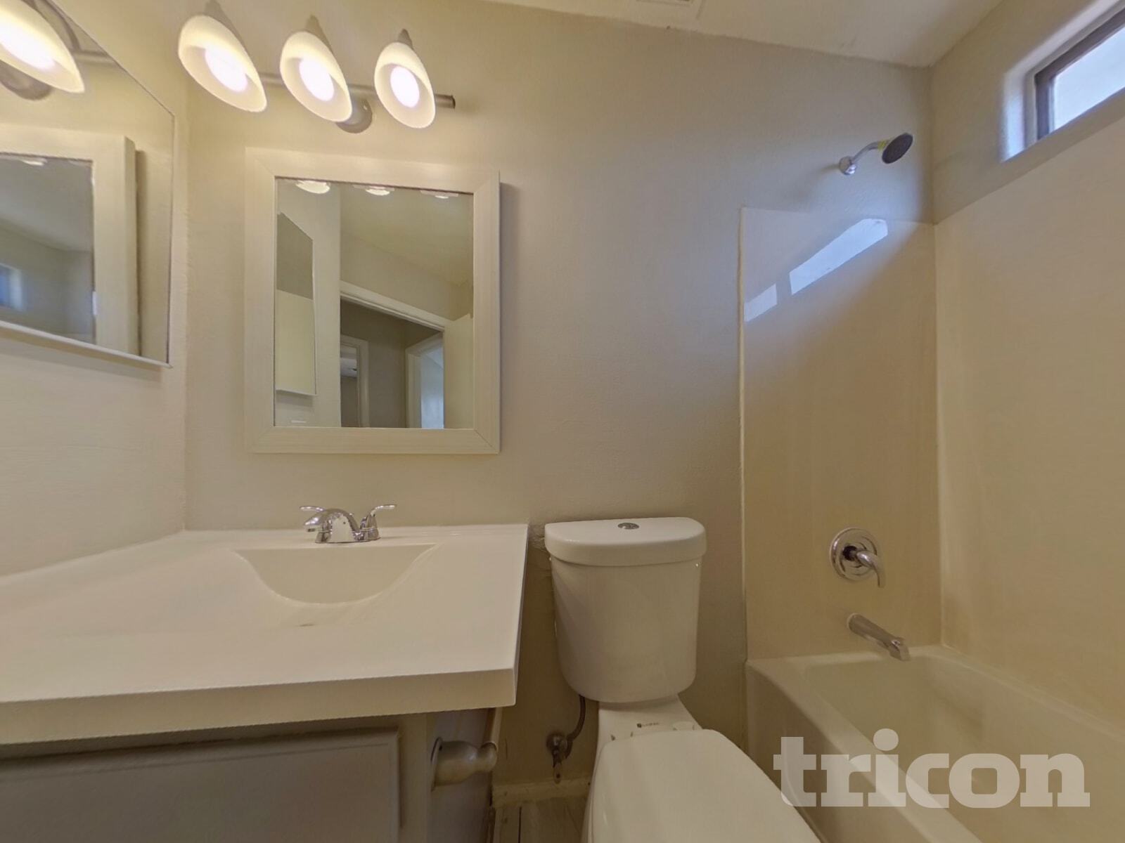 Building Photo - 16049 W Moreland St