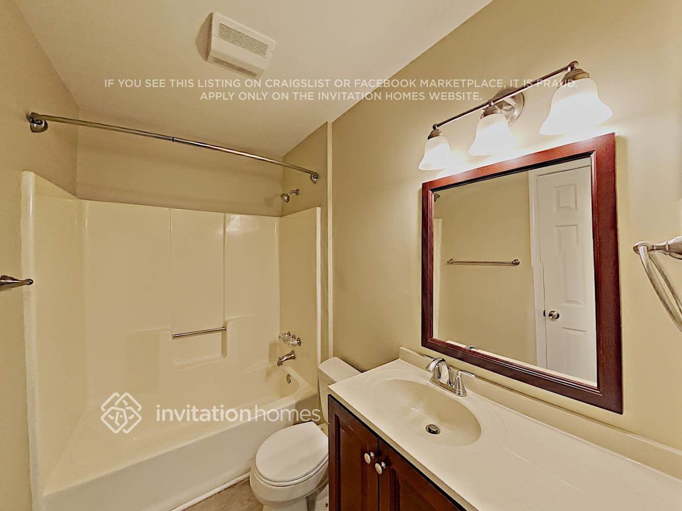 Building Photo - 4059 Oak Ferry Dr NE
