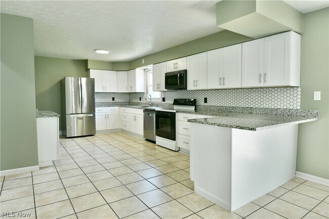 Building Photo - 5794 Merwin Chase Rd