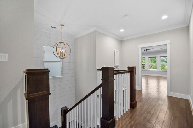 Building Photo - Luxury 3-Bed Home with Solar Panels, Tesla...
