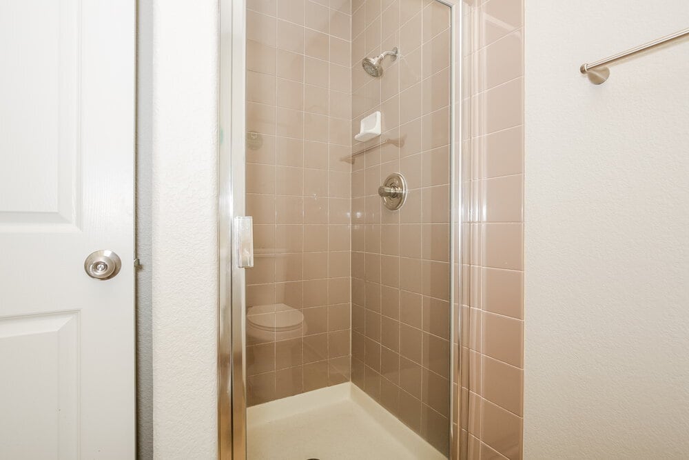 Building Photo - 3424 Edgehill Way