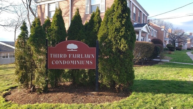 Building Photo - 29 Standish Rd