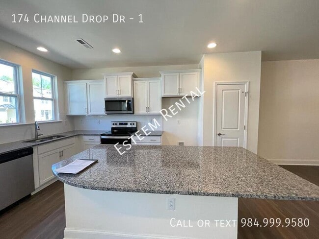 Building Photo - 174 Channel Drop Dr
