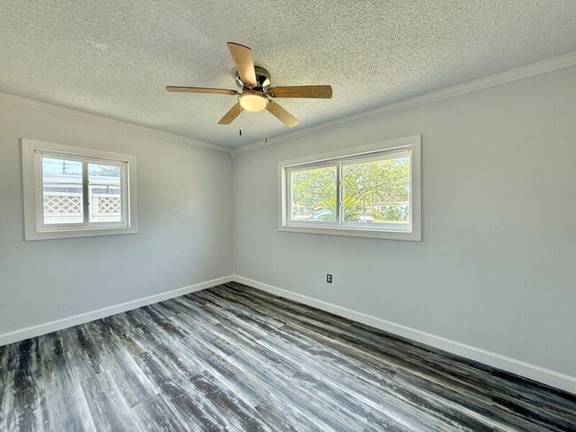 Building Photo - 5045 Osprey Ln