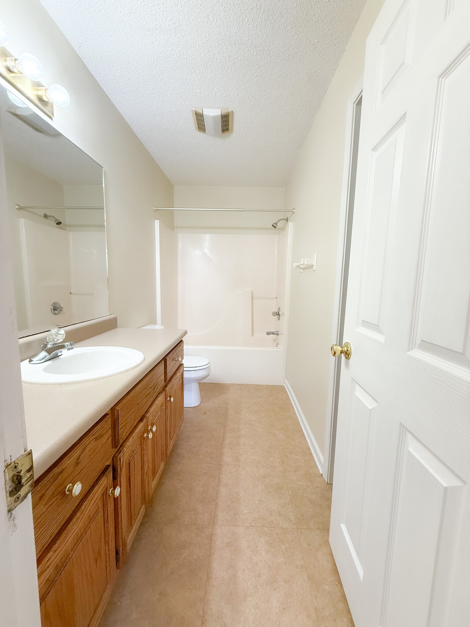 Building Photo - 412 E Pershing Ave