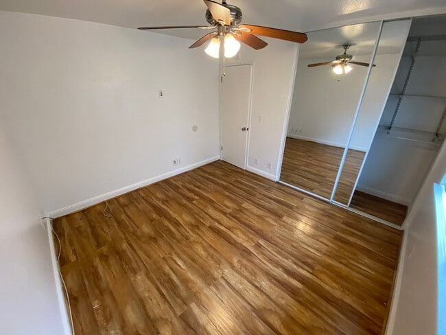 Building Photo - 705-709 E St