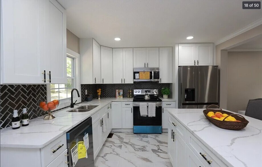 Building Photo - 9607 N Verlinda Ct